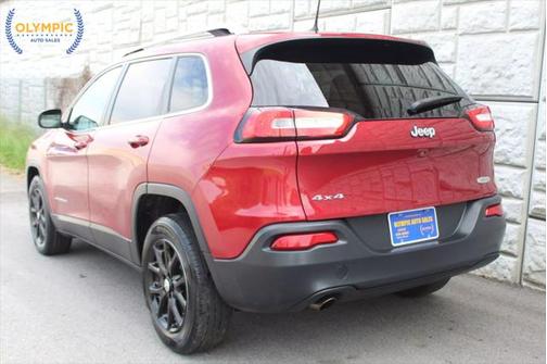 2017 Jeep Cherokee Sport