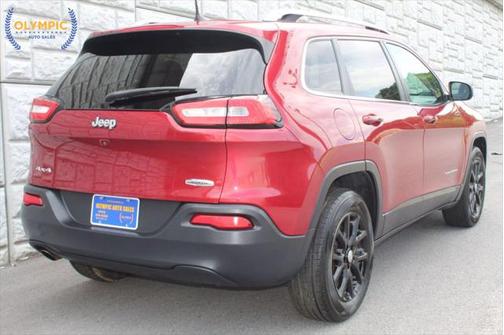 2017 Jeep Cherokee Sport