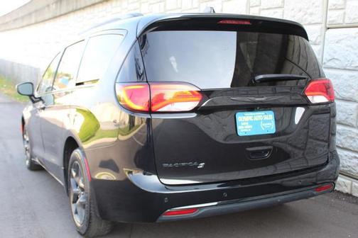 2018 Chrysler Pacifica Touring-L Plus