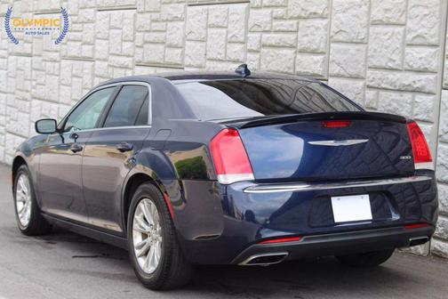 2017 Chrysler 300 Limited