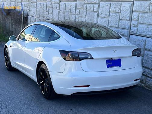 Pearl White Multi-Coat 2020 Tesla Model 3 Standard Range