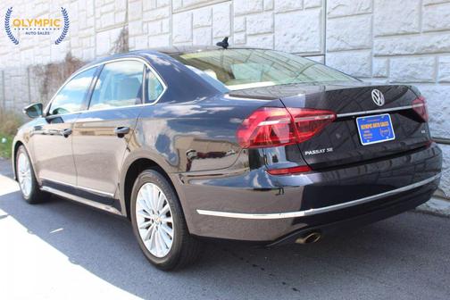 2017 Volkswagen Passat 1.8T SE