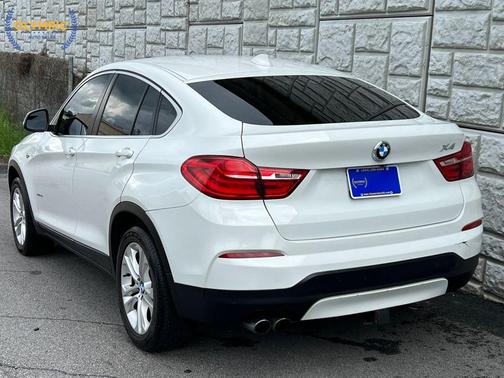 White 2016 BMW X4 xDrive28i
