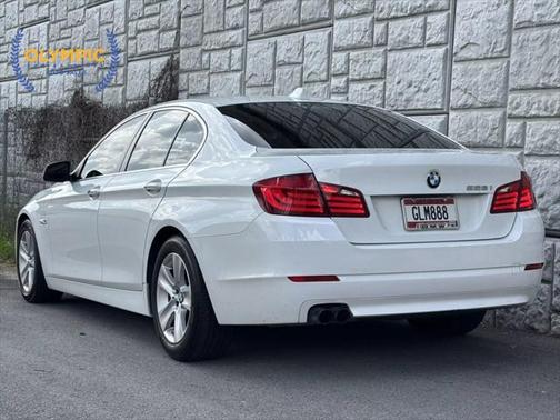 2013 BMW 528 528i Sedan 4D