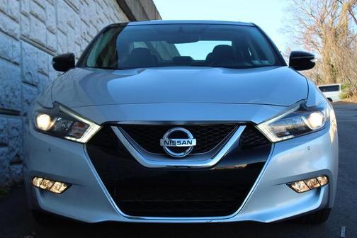 Brilliant Silver 2016 Nissan Maxima 3.5 SL