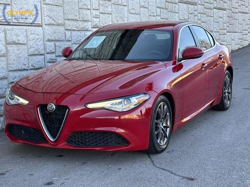 2019 Alfa Romeo Giulia Base