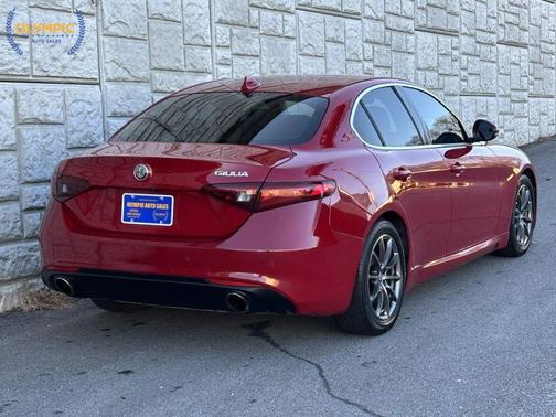 2019 Alfa Romeo Giulia Base