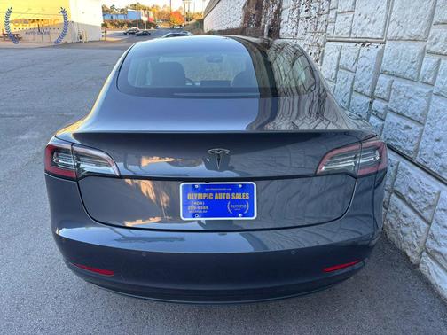 2022 Tesla Model 3 Standard Range