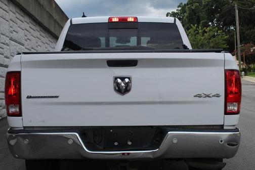 2016 RAM 1500 SLT