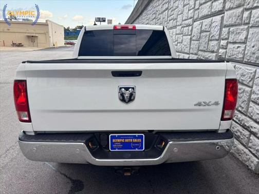 2016 RAM 1500 SLT