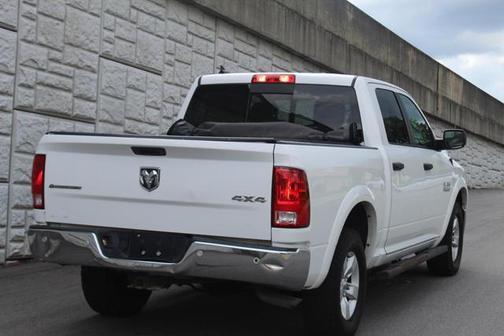 2016 RAM 1500 SLT