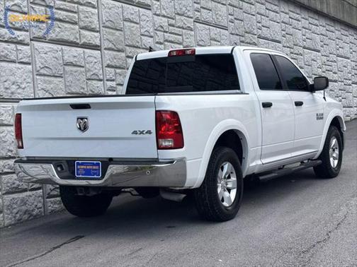 2016 RAM 1500 SLT