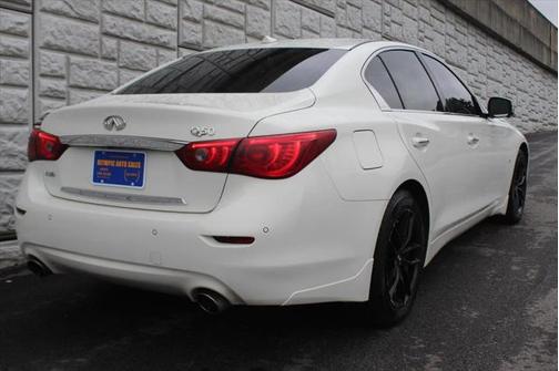 2015 INFINITI Q50 Premium