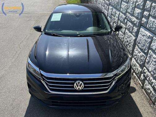 Deep Black Pearl 2020 Volkswagen Passat 2.0T SE
