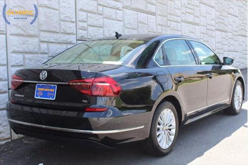 2017 Volkswagen Passat 1.8T SE