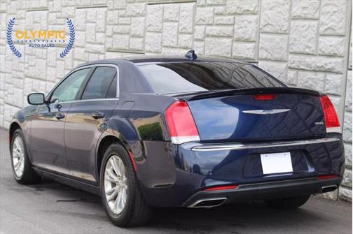 2017 Chrysler 300 Limited
