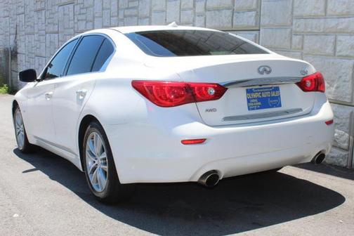 2015 INFINITI Q50 Premium