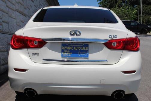 2015 INFINITI Q50 Premium
