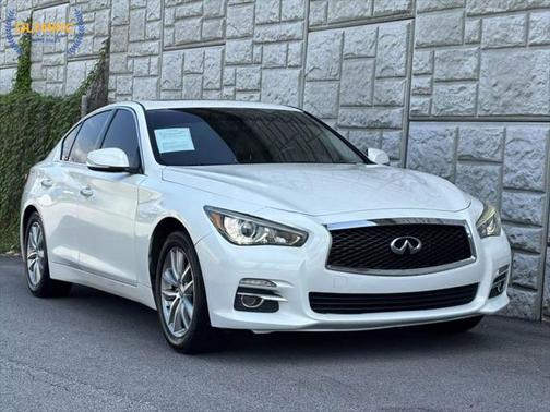 2015 INFINITI Q50 Premium