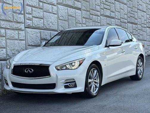 2015 INFINITI Q50 Premium