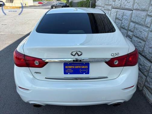 2015 INFINITI Q50 Premium