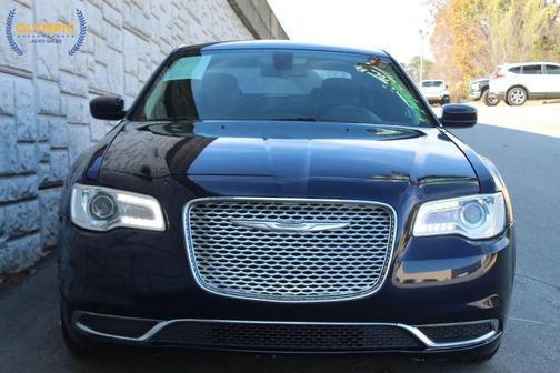 2017 Chrysler 300 Limited