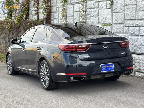2018 Kia Cadenza Premium