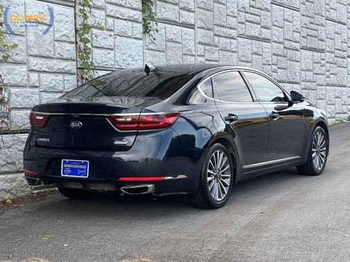 2018 Kia Cadenza Premium