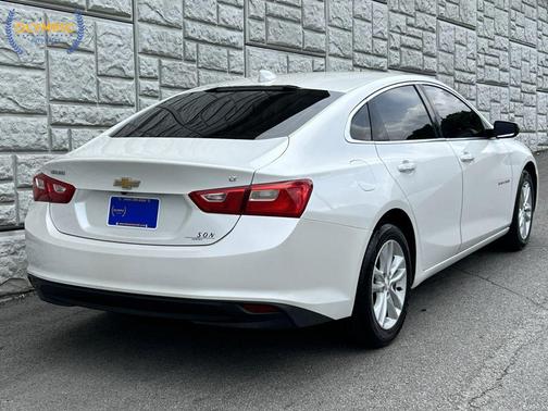 White 2016 Chevrolet Malibu 1LT