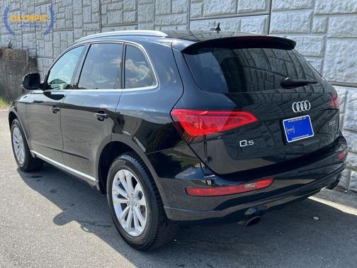 Black 2014 Audi Q5 2.0T Premium