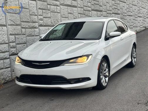 2015 Chrysler 200 S