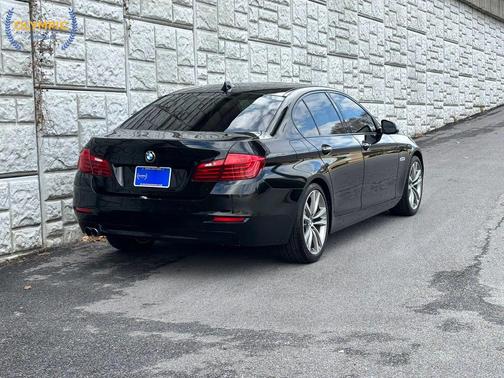 2016 BMW 528 528i Sedan 4D