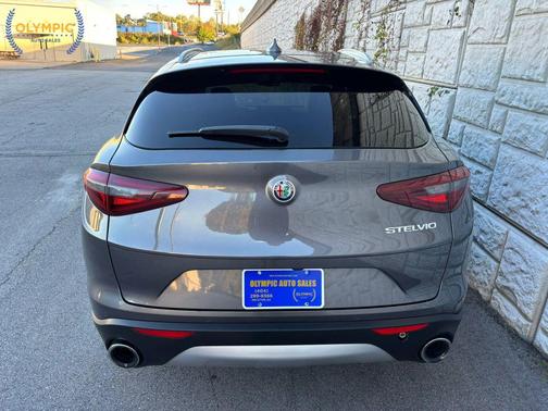2020 Alfa Romeo Stelvio Sport