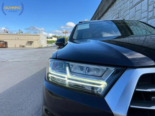 Black 2018 Audi Q7 2.0T Premium Plus