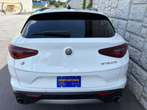 2018 Alfa Romeo Stelvio Sport