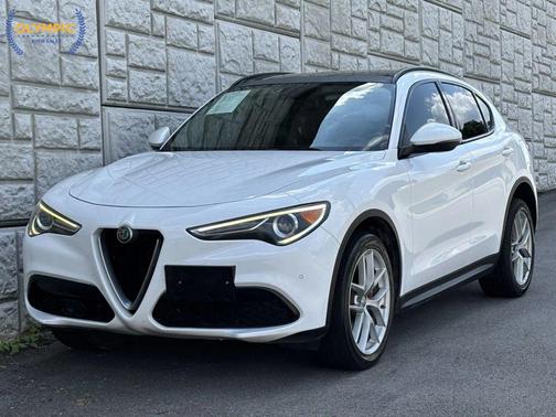 2018 Alfa Romeo Stelvio Sport