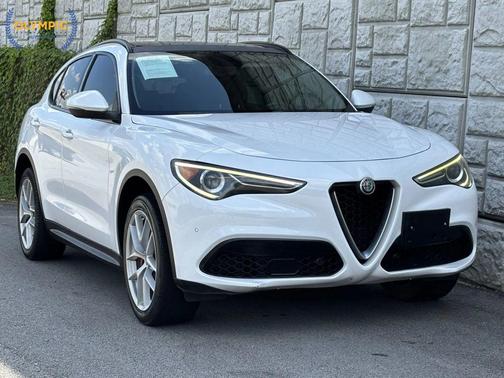 2018 Alfa Romeo Stelvio Sport
