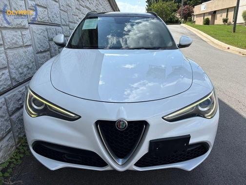 2018 Alfa Romeo Stelvio Sport