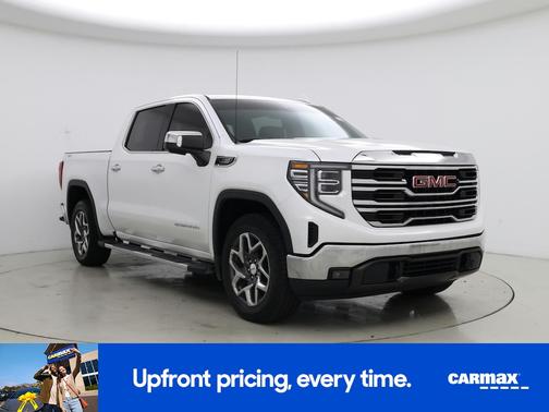 White 2023 GMC Sierra 1500 SLT