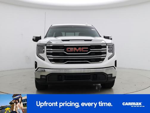 White 2023 GMC Sierra 1500 SLT