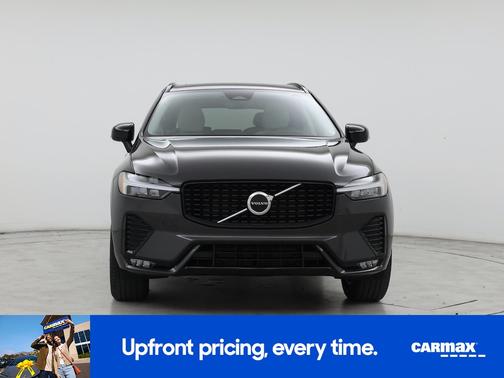 2024 Volvo XC60 B5 Core Dark Theme