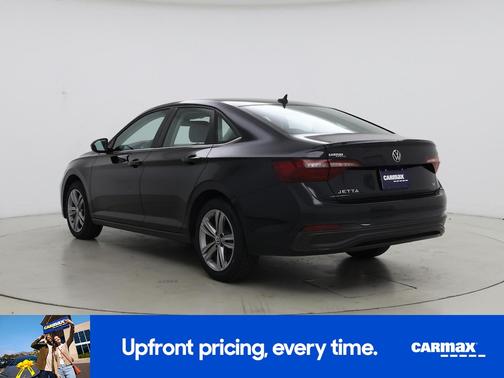 Black 2022 Volkswagen Jetta SE