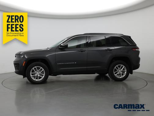 Gray 2024 Jeep Grand Cherokee Laredo X