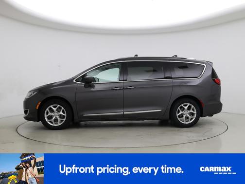 Gray 2018 Chrysler Pacifica Touring L