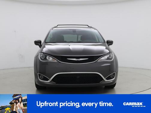 Gray 2018 Chrysler Pacifica Touring L