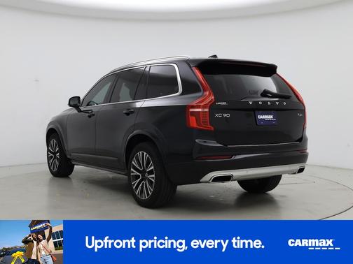 2021 Volvo XC90 T6 Momentum
