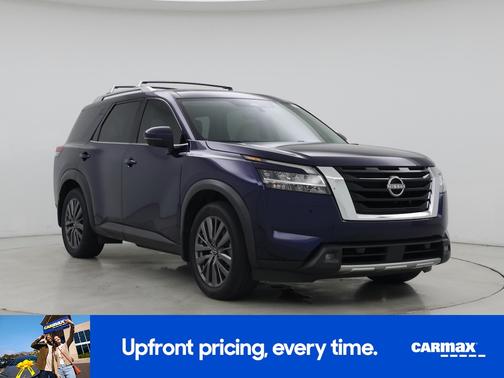 2022 Nissan Pathfinder SL