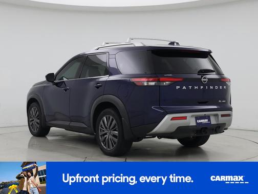 2022 Nissan Pathfinder SL