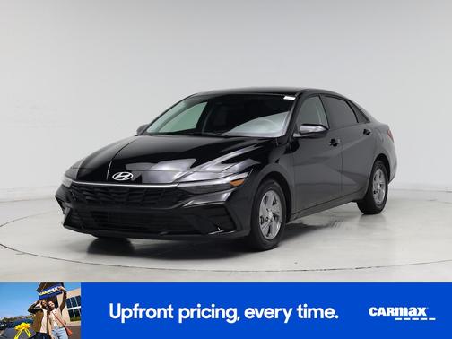 Black 2025 Hyundai ELANTRA SE