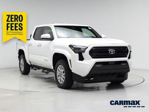 White 2025 Toyota Tacoma SR5